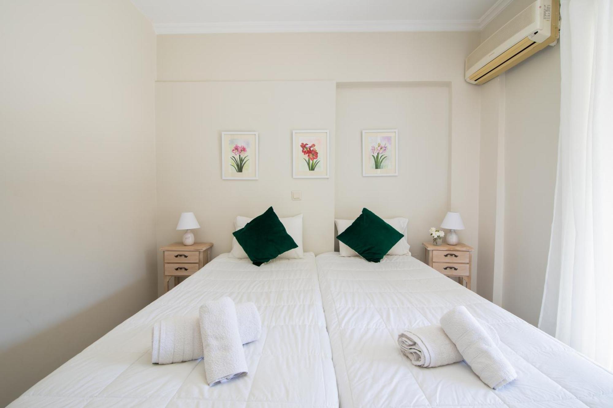 Apartament Holidays *