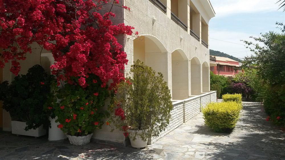 Апартаменты Holidays Ипсос